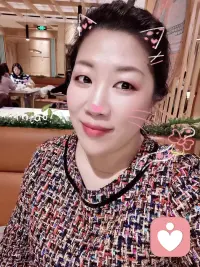 生活是自己的，
尽情打扮，
尽情可爱，
不为别的，
只为取悦自己。配图