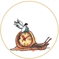 鸽子飞过山林，
带去远方信息。
天空又高又远，
一直在这里，
等你的回复。配图