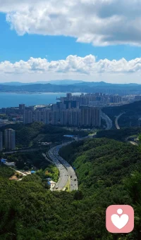 踏平山海，逐风挽浪。从南到北，春来秋往。亦或许他们就是生活在旅途中，繁星为灯，心向远方，追寻自由、热望 。