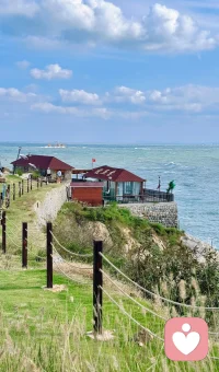 人生如登山，重要的不是顶峰，而是沿途的风景和看风景的心情。