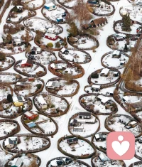 坚忍是成功的一大要素，只要在门上敲得够久，够大声，终会把人唤醒的配图