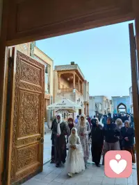 幸福存在于闲暇，我们为争取闲暇而工作。配图