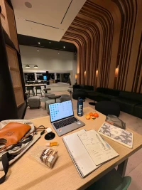 把前任当情感教科书挺好，但别总翻开同一页。重点不是记住错题，是学会新解法。配图