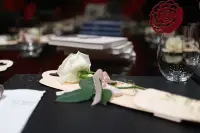 人生只有当下和健康最重要，首先你要快乐，其次都是其次。愿生活不拥挤，笑容不刻意，所有美好都能如约而至～～配图