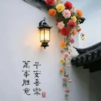 故事人人有，只是个不同，在咖啡一样苦的日子里，要学会自己给自己放糖。生活就是顶着一分的甜，冲淡那九分的苦，有钱把日子过好，没钱把心情过好，有什么样的能力就过什么样的生活。余生站在属于自己的高度，看该看的风景！配图