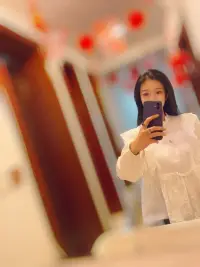 沉默不是沒有情緒
       只是深知 再講已沒有任何意義配圖
