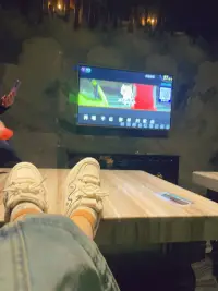 本来想喝个大醉给你打电话 ，但没想到酒量见长 ，撑到最后还保留一丝清醒.配图
