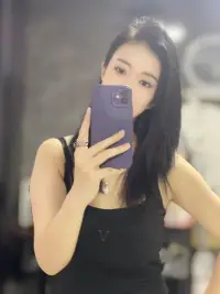 如果幸福很难，那就㊗️我们自由漂亮  又有钱！配图