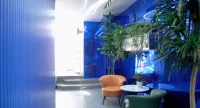 寻求帮助不是软弱，而是对自己负责的勇敢行为。配图