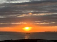 一天你会明白，再热闹也只是暂时的，孤独才是人生常态配图
