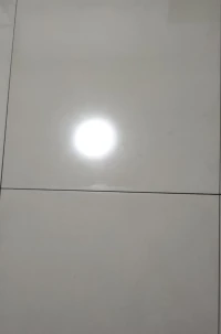 投射与补偿心理‌：
将婚外对象当作婚姻缺失的补偿（如被忽视的妻子寻找关怀，丈夫寻找崇拜感），本质是自我需求的投射。配图