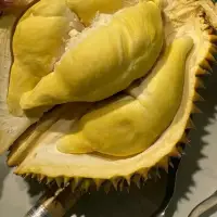 讨好型人格的蜕变：
1重建新的认知，正确的认识自己和周围的人。
2建立与人相处的边界，学会说不。
3不断学习，勇于尝试。配图