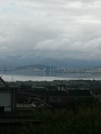 难得阴天啊，天天晴天，阳极致阴会出问题的，这是自然的平衡法则.配图