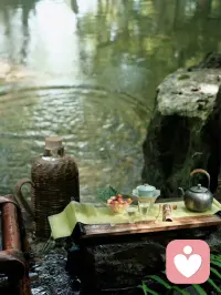 不懂愛的人用讀心術愛人，懂愛的人用陪伴愛人。所有好的關系，都是基于看得見對方，接納對方真實的感受，而非把自己的揣測強加于人。愛從來不是占有，而是陪伴，不是控制，而是尊重。配圖