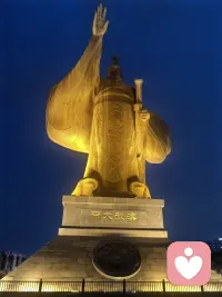 “雕像本来就在石头里，我只是把不需要的部分去掉。​”米开朗琪罗在凿刻雕塑《大卫》后说的这句话，被人总结为“凿出你心中的大卫”​。所以，你的真实的理想中的自己本来就存在，只是被很多东西掩盖了，现在等你慢慢去发现、雕刻。