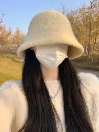 哪怕是這世界上的灰塵
太陽一出來
也是有歌有舞的配圖