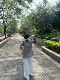 一定要珍惜还有的欲望：
想吃的东西  想去的地方  想爱的人
因为你不知道什么时候
就不想再实现这些了