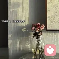 允许自己暂时迷茫，但别停下寻找光的脚步。配图
