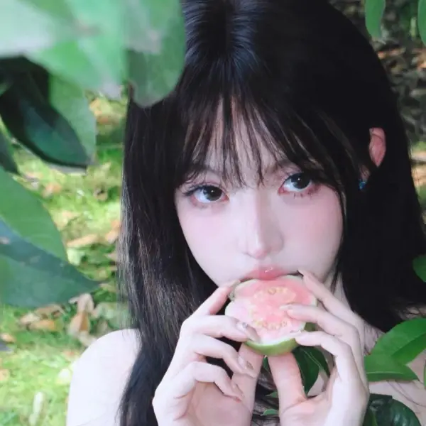 依依