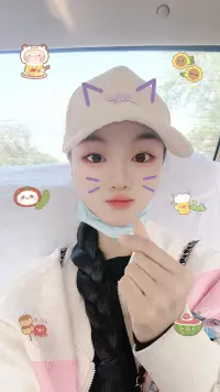 你无需忧虑明天，每个瞬间都值得珍藏‌♥
人生似海浪起伏，愿君心坚韧，笑对世间变幻*^_^*♥配图