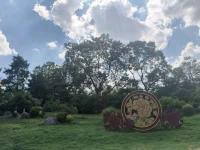 语言具备的强大能量，可以让人万念俱灰，一蹶不振，也可以让人重建光明，自信爆棚
我们一定要做一个口吐芬芳的人，说出去的话带给人积极正能量暗示，让他人感受到温暖*^_^*