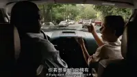 化解冷戰的3個實用小技巧

1.理解與接納，給予彼此空間和時間

在激烈爭吵時給自己和對方一個冷靜期，約定溝通的時間，雙方都可能感到被誤解或被忽視，此時，首先要做的是理解對方的情緒和需求，而不是急于打破沉默。給予彼此足夠的空間和時間，可以減輕彼此的緊張感，為后續的溝通創造良好的氛圍。記住，適當的距離是情感健康的關鍵。

2.表達情感，誠實而溫和地溝通

在冷戰結束的初期，雙方可能都帶著防御心理和不滿情緒。這時，誠實而溫和地表達自己的感受和需求至關重要。通過非攻擊性的語言，傳達自己希望改善關系的愿望，可以有效地緩解緊張氣氛。

傾聽比表達更重要：試著理解伴侶的真實需求，不要急于反駁。
用我代替你：可以說我感到孤單不要說你根本不在乎我這種攻擊語言。??
婚姻是合作關系，好的解決方案需要雙方都能接受，都沒受到委屈，心里的氣都消除了。


3.行動證明，小而頻繁的善意行為

行動的力量往往比言語更直接、更有效。在冷戰期間或之后，通過一些小而頻繁的善意行為，如一杯熱茶、一個擁抱、一束鮮花、一次散步等，可以迅速拉近彼此的距離，讓對方感受到你的關心和愛意。

最好的婚姻狀態，莫過于吵架后依然想擁抱，冷靜后依然愿溝通。

愿我們都能守護好自己的心，也守護好珍貴的愛情，在沖突中成長，在相愛中共贏。

婚姻的終極智慧：有愛、有度、有自尊。

我們不必追求零沖突的完美婚姻，因為差異恰恰是親密關系的調味劑。

～～～親密關系心理學小筆記～～～配圖
