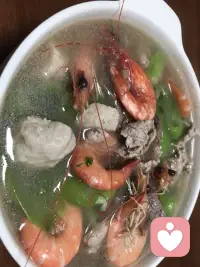 祝愿遠(yuǎn)在天邊，近在眼前，以及隔著屏幕的朋友們安康。

不管怎樣忙碌，請(qǐng)記得抬頭看看月亮和星空。

都說最圓的月亮，在中秋；最好的團(tuán)聚，在家里。可不管我們?cè)谀睦铮芎拖矚g的人團(tuán)聚就是幸福。

我看著月亮說想你。
不想讓月亮和你都蒙在鼓里。

月餅無論甜咸都各有滋味，月亮無論圓缺，總有人欣賞。

月光不打烊，團(tuán)圓不缺席。
愿你今夜有月亮、有月餅、有陪伴。

海上升明月，天涯共此時(shí)。

相信月亮?xí)儓A，
相信事情會(huì)慢慢如愿。
相信自己會(huì)越來越好。

看天上的月，吹人間的風(fēng)，過最平凡的生活就是一種幸福。

祝中秋安康。配圖