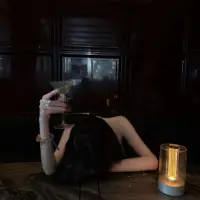 后來才懂，
人生沒有白走的路，
每個輾轉反側的夜晚，
都在悄悄重塑著明天的你～配圖