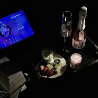 欲言又止，是清醒也是知趣；
不是一條路的人一起走多遠都沒用。配圖