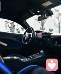 專業傾聽抵達內心，深度陪伴滋養成長。
在這里，沒有簡單的“想開點”，也沒有隨意的評判。每一次對話，都是一次安靜的抵達——透過表面的煩惱與情緒，我們一起看見那些被忽視的傷痛、被掩埋的渴望，與真實的自我溫柔相認。相信，真正的改變，始于被真正聽見。
“望川聽訴”，愿以專業傾聽為你提供安全、穩定且有深度的心理陪伴，讓傾訴不止于宣泄，更走向覺察與成長。配圖