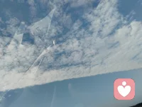 泾渭分明的云海与蓝天，让我们想到了什么？评论区聊聊。