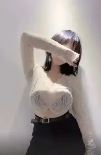 有父母支持是坦途，无父母援手只剩崎岖。即使前路再难也要走下去，因为没有退路可选。配图