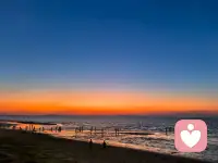 清晨推開窗接住第一縷陽光，把“再等等”換成“立刻做”。今天的你，比昨天更接近自己的光芒。配圖