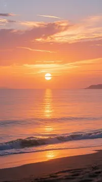 夕阳沉海，却将光焰熔成万倾金波。那不是落幕，是能量在天地间重铸。每一道涟漪都奔涌着炽热，温暖时光的褶皱，亦点燃心原之火。日落有尽，而力量与热爱，永不停息。配图