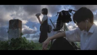 世人都說，遺憾讓故事更動人。可真正的遺憾，不是用來講的，而是藏在夢里，藏在聽到一首老歌時突然紅了的眼眶里，藏在某個黃昏路過熟悉街角時，停下腳步卻不知該往哪兒走的悵然里。若要執筆，便寫遺憾。因為這世間值得紀念的，往往不是得到的東西，而是那些再也回不去的曾經。配圖