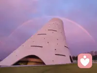 爱这件事，在当下来说是一个不太好谈论的话题。要么娇妻上身，显得愚昧降智；要么自我保护过度，显得有些凉薄和不识好歹。其实人是渴望爱，向往亲密关系的。这是一种本能的需求。    本篇旨在通过对爱这件事进行讨论，从而更好地认识自己，认识亲密关系。我深知这个话题的博大与复杂，写一篇文章起不到多少作用。但我仍然想，把一些所见所感分享给大家，在传递的过程中更了解自己，更清楚如何让自己稳下来，足矣。