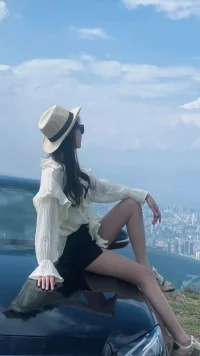 够得着的叫做嫉妒
够不着的就是羡慕