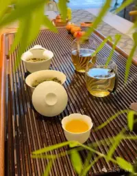 路，要與優秀的人同行，才能走得長遠；
事，需與靠譜的人協作，才能處理穩妥。配圖