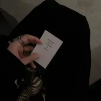 世上最淺薄的關系就是，一件事你沒順著他的心，他就會忘記你所有的好。配圖