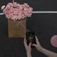 沒有那么多為什么， 
人都會變的 ，平靜地的接受就好。
生活是自己的，可消沉 可抱怨，
但一定要懂得自愈…配圖