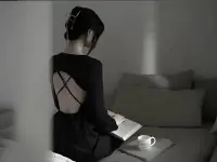留不住的人和事太多了
盡力就好
上船不思岸上人
下船不提船上事
不同的年紀
有不同的取舍
我們都要過好每一個階段的自己配圖