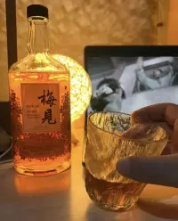 “人生沒有白走的路，腳下的每一步都算數。
沒有不請自來的幸運，只有有備而來的驚艷。
沒有人能定義你的未來，除了你自己！配圖