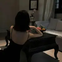 兩個人漸漸失去分享欲
漸漸沒話說，就是要離開的開端配圖