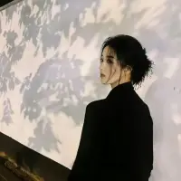 ????? ?? ?“保持自由的靈魂 永不困頓于荊棘.”
                      ???? ????? ????配圖