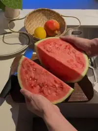 ?吃啥補啥，夏天吃西瓜，聰明頂呱呱 ?
???配圖
