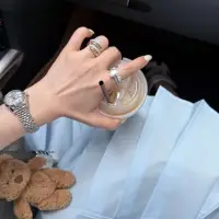 簡單生活，苦而不言，喜而不語，
或許才是生活最好的狀態。配圖