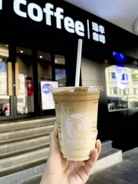 .☁ “天气好热🥵
来瑞幸挂个专家号”🩶☕ ☕͠