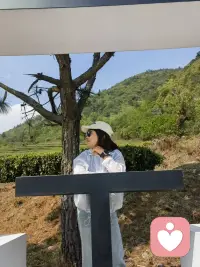 今天分享成為出色者的7條法則：
第一條：強者從不關注任何人配圖