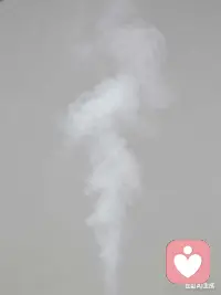 有些事，不必念念不忘，说清道明。终会有那么一瞬，蓦然惊觉，那个曾经萦绕心头的念想，或早已悄然消散，或许久未曾浮现。配图