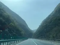 人生的意义不在于终点，而在于一路上的经历和感悟配图